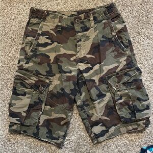 American Eagle Men’s Camouflage Cargo Shorts